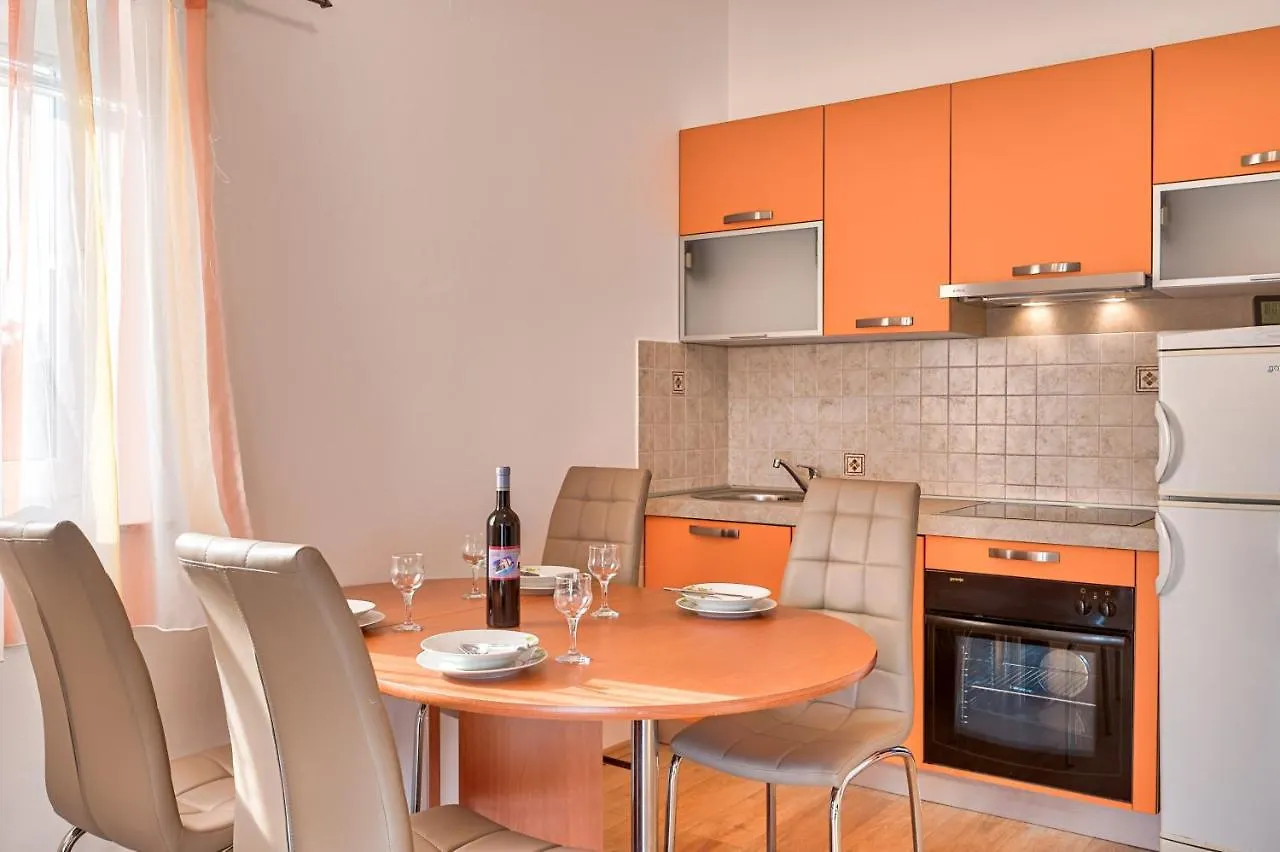 Apartments Lara Medulin Croatia
